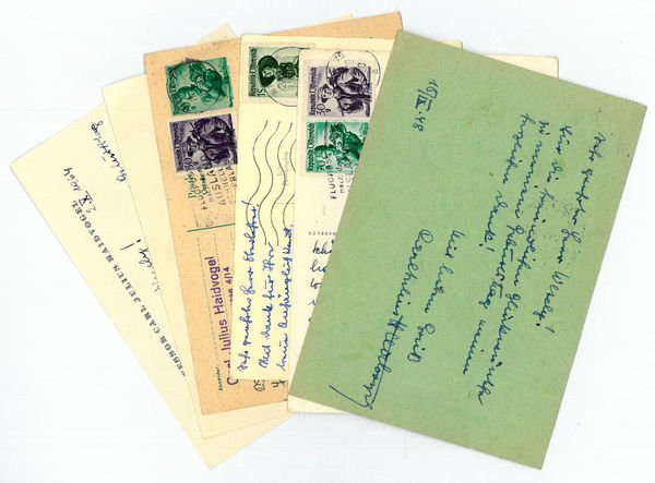 7 eigenh. Briefe, (Bild-)Postkarten und Billetts mit U.