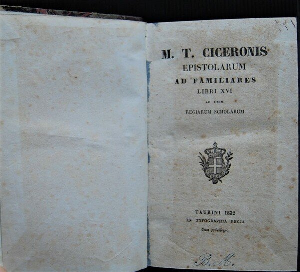 EPISTOLARUM AD FAMILIARES LIBRI XVI AD USUM REGIARUM SCHOLARUM.