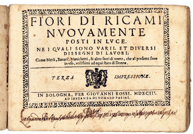 Fiori di ricami nuovamente posti in luce ne i quali … | Immagine Gallery 3