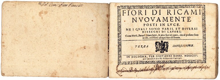 Fiori di ricami nuovamente posti in luce ne i quali … | Immagine Gallery 4