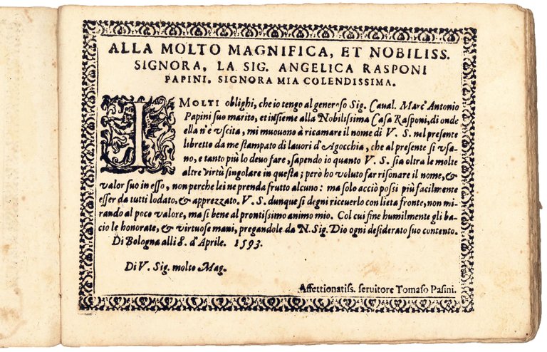 Fiori di ricami nuovamente posti in luce ne i quali … | Immagine Gallery 5