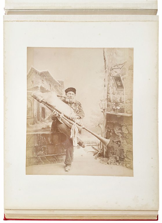 Grande album fotografico di fine Ottocento