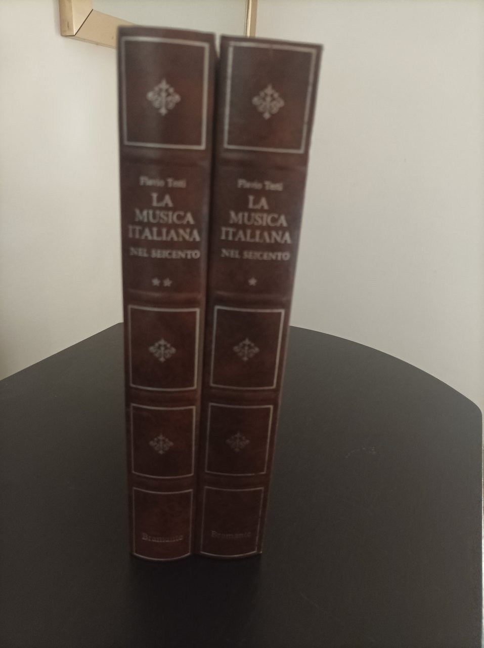 LA MUSICA ITALIANA NEL SEICENTO ( due volumi ) . | Immagine principale