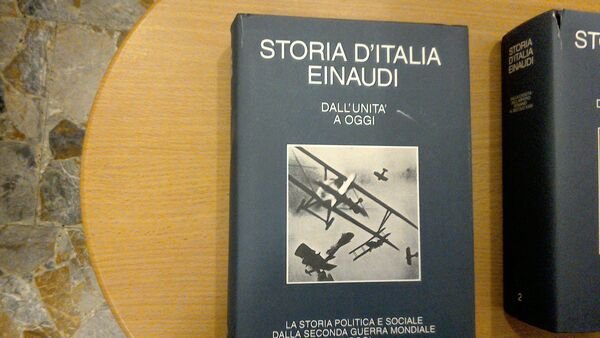 Storia d'Italia Einaudi ( 14 volumi )