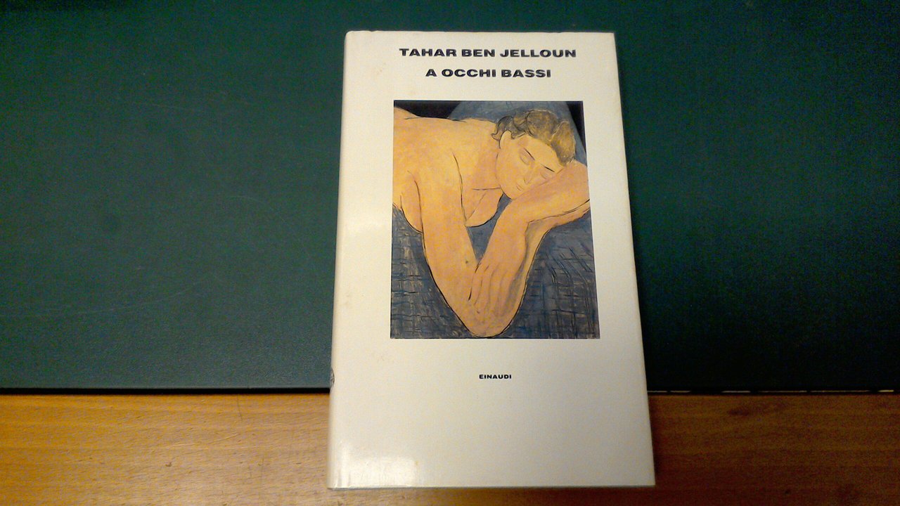A occhi bassi