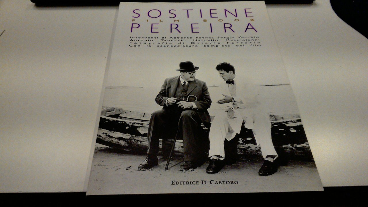 Sostiene Pereira - film book