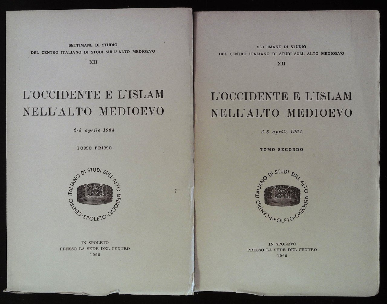 L'Occidente e l'Islam nell'Alto Medioevo. 2-8 aprile 1964. Due volumi