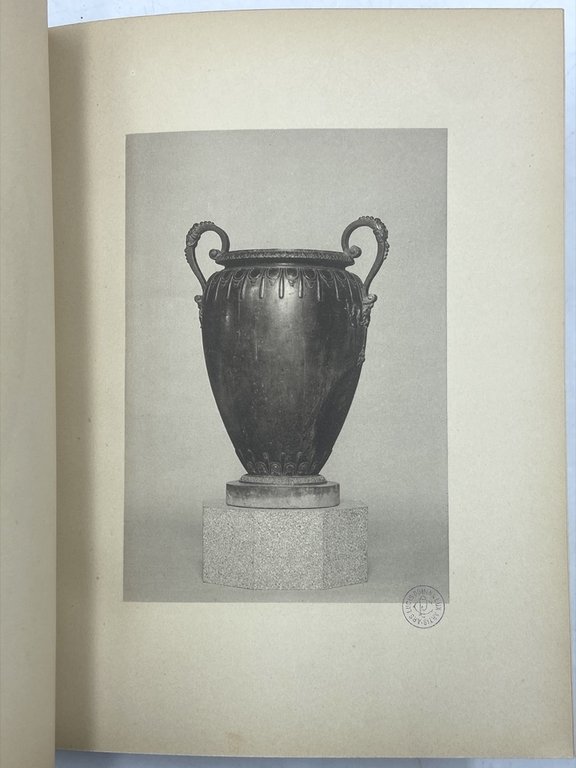 VASI IN BRONZO DEL GIARDINO REALE DI TORINO. | Immagine Gallery 2