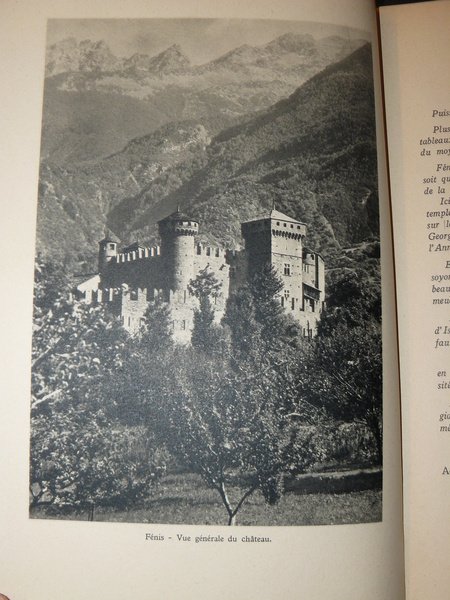 Le chateau de Fénis. Edité par la Surintendance des Beaux …