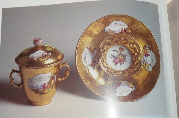 Museo Poldi Pezzoli. Ceramiche-vetri, mobili e arredi