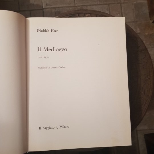 Il medioevo 1100-1350. Traduzione di fausto Codino