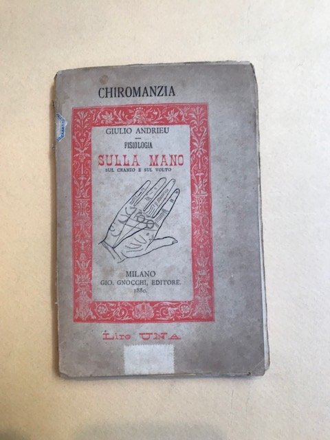 Chiromanzia. Fisiologia sulla mano sul cranio e sul volto.