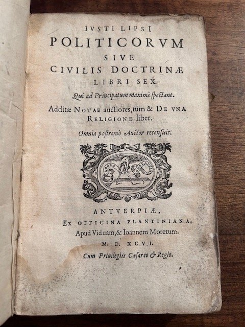 Iusti LipsI Politicorum siue Ciuilis doctrinae libri sex. Qui ad … | Immagine Gallery 1