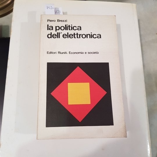 La politica dell'elettronica