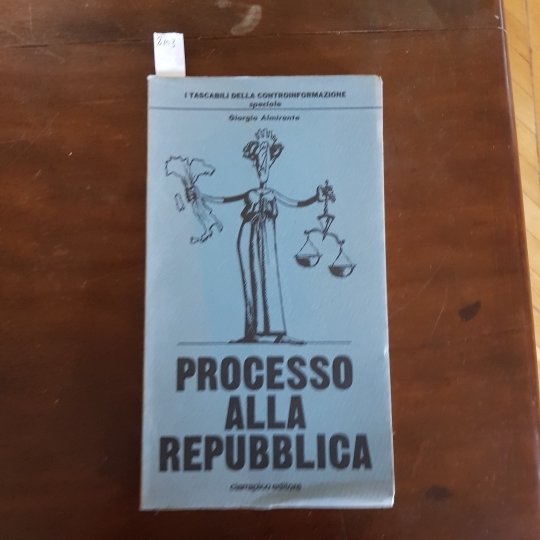 Processo alla Repubbica. I tascabili della controinformazione