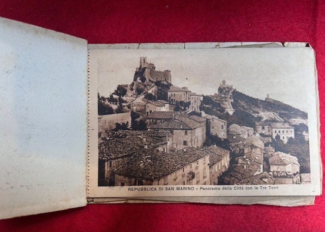 Ricordo della Repubblica di San Marino. Album di 12 Cartoline …