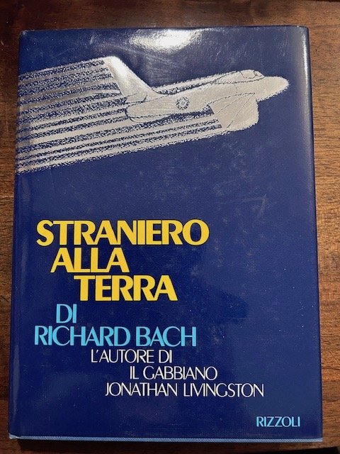 Straniero alla terra | Immagine principale