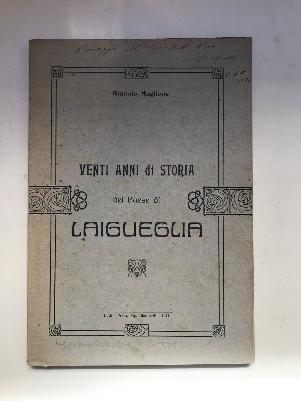 Venti anni di storia del paese di Laigueglia.