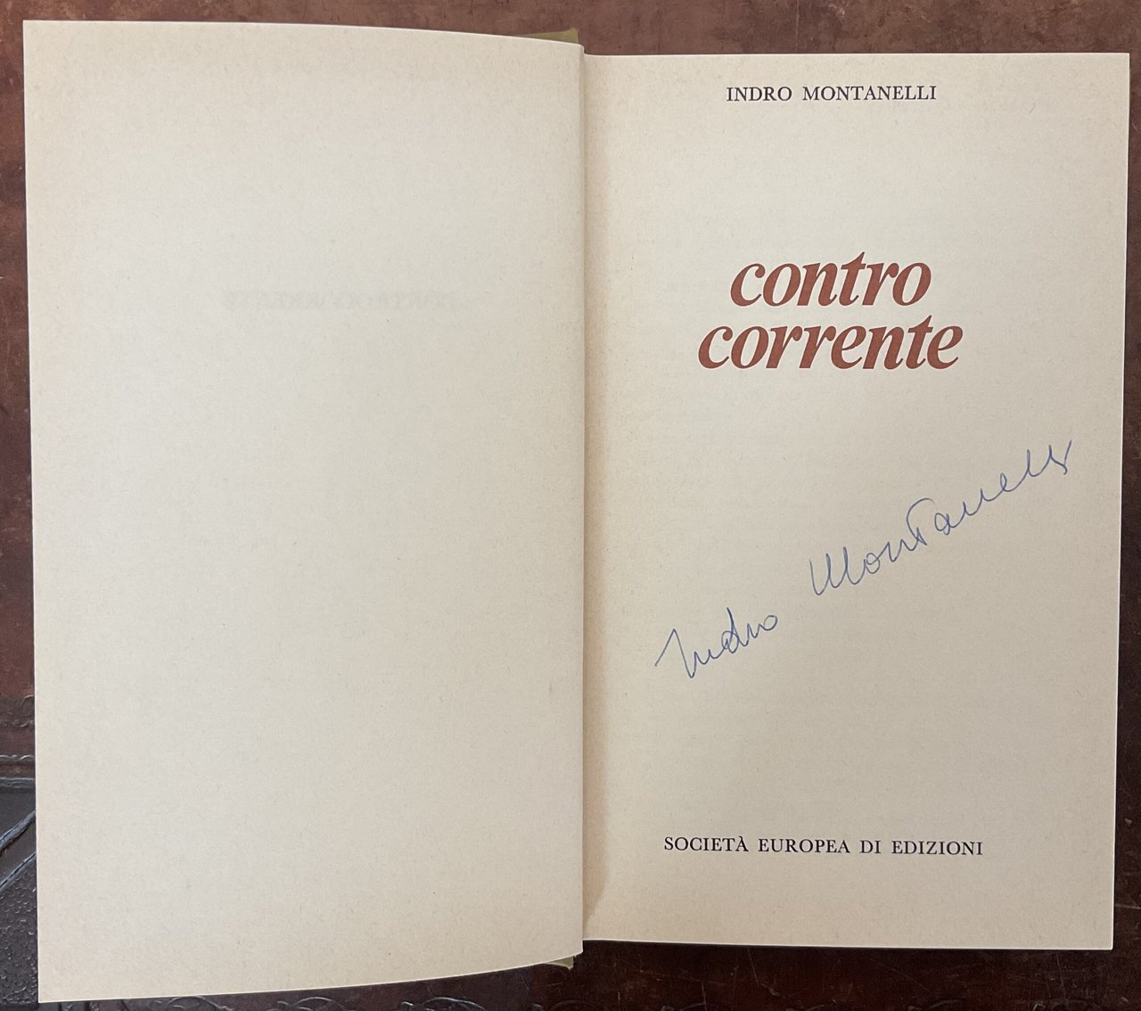 Controcorrente. Autografo