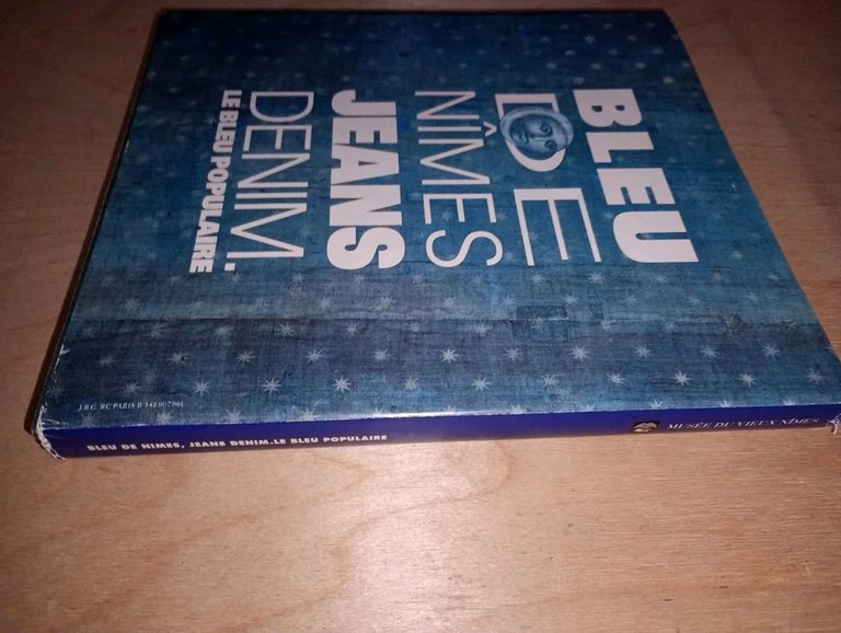 BLEU de NIMES, JEANS DENIM. IL BLU POPOLARE - mostra …