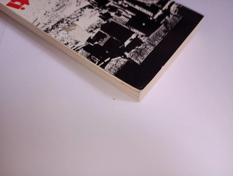 Cristo tra i rifiuti | Immagine Gallery 4