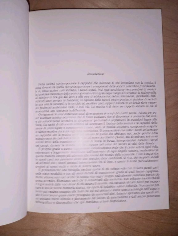 FOLKLORE DELLA BRIANZA. canti, filastrocche, ninne nanne e proverbi raccolti …