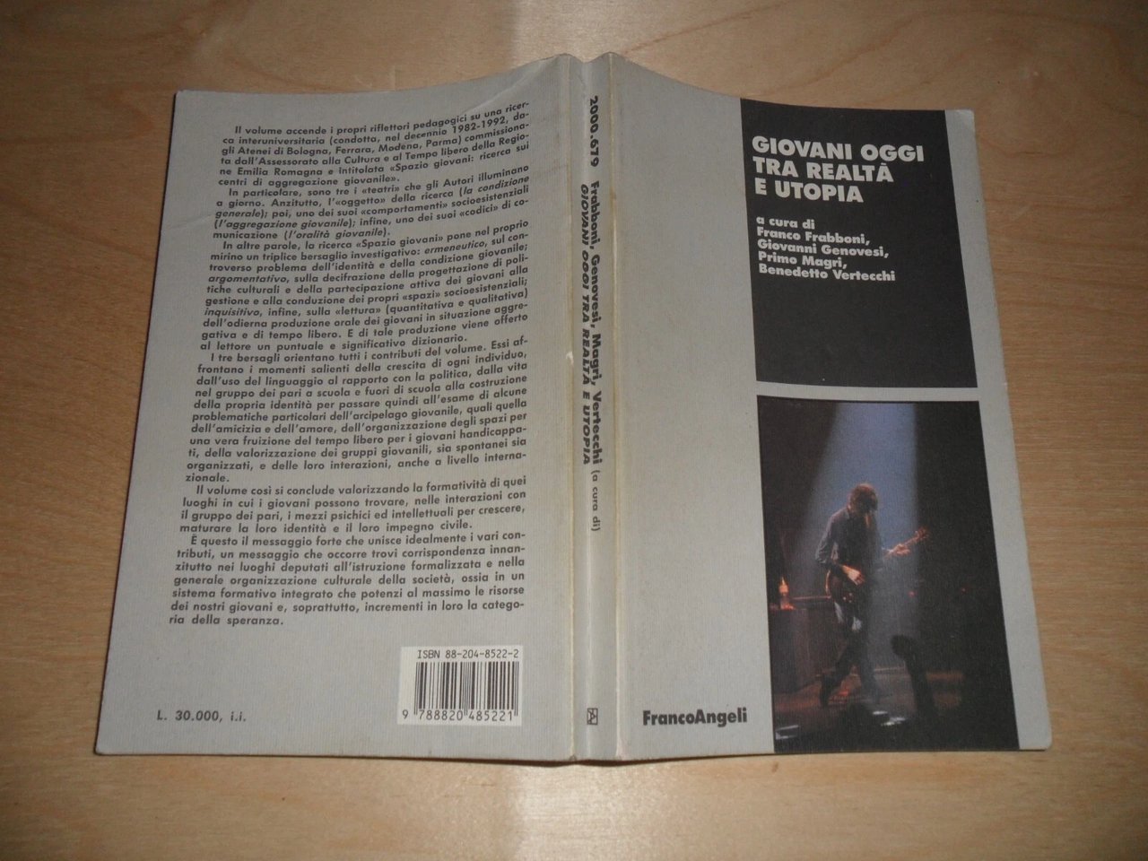 Giovani oggi tra realtà e utopia | Immagine principale