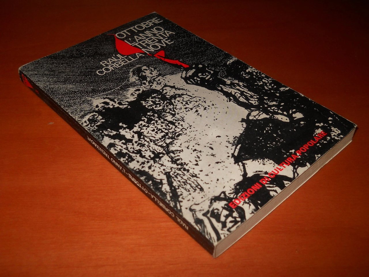 Ottobre l'anno trentanove | Immagine principale