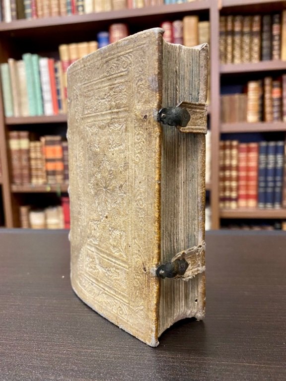 Katolisch schlecht und recht.