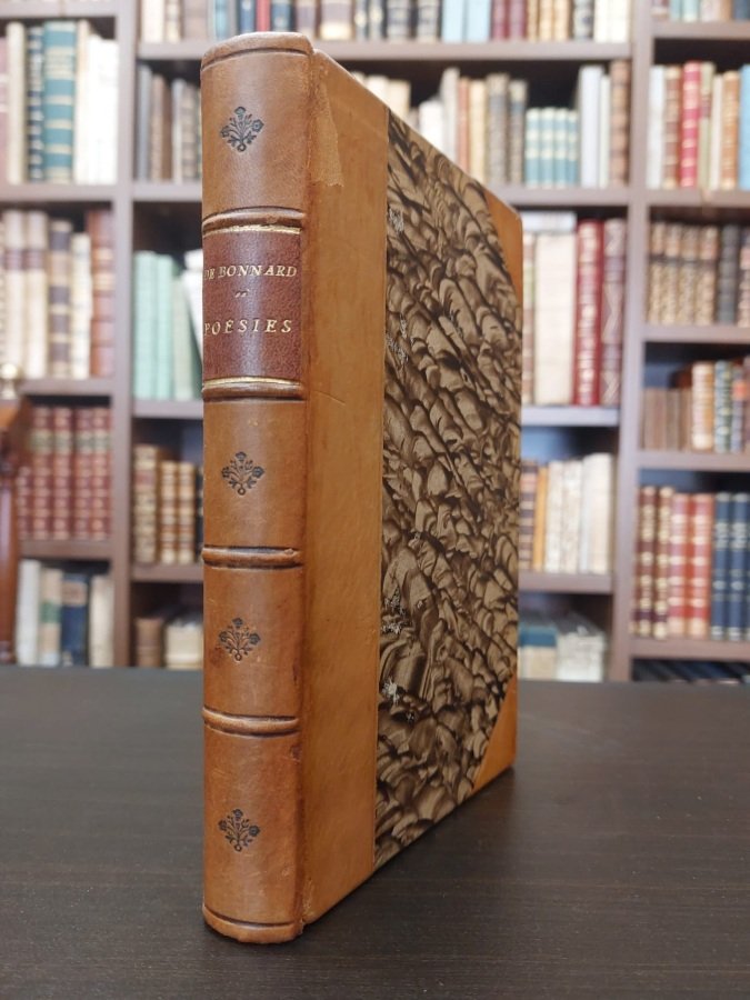 Poésies diverses avec une notice bio-bibliographique par H. Martin-Dairvault.