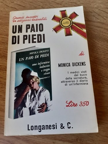 UN PAIO DI PIEDI