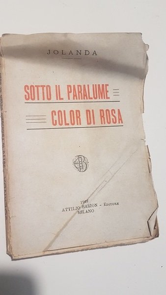 SOTTO IL PARALUME COLOR DI ROSA | Immagine Gallery 1