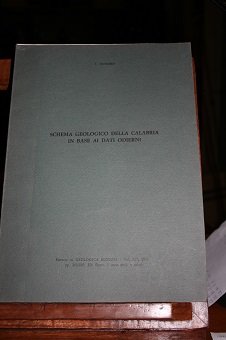 SCHEMA GEOLOGICO DELLA CALABRIA IN BASE AI DATI ODIERNI