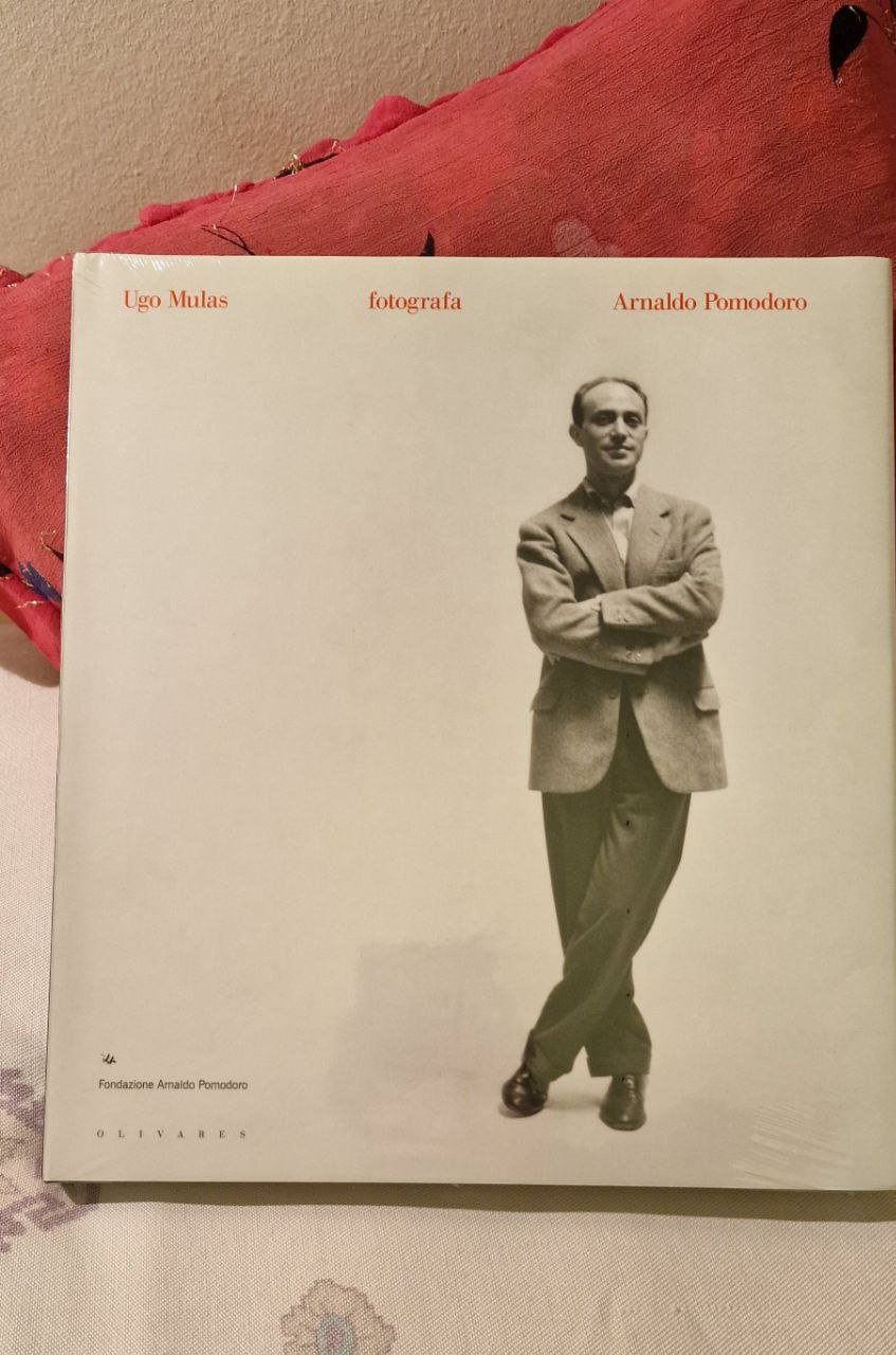UGO MULAS FOTOGRAFA ARNALDO POMODORO