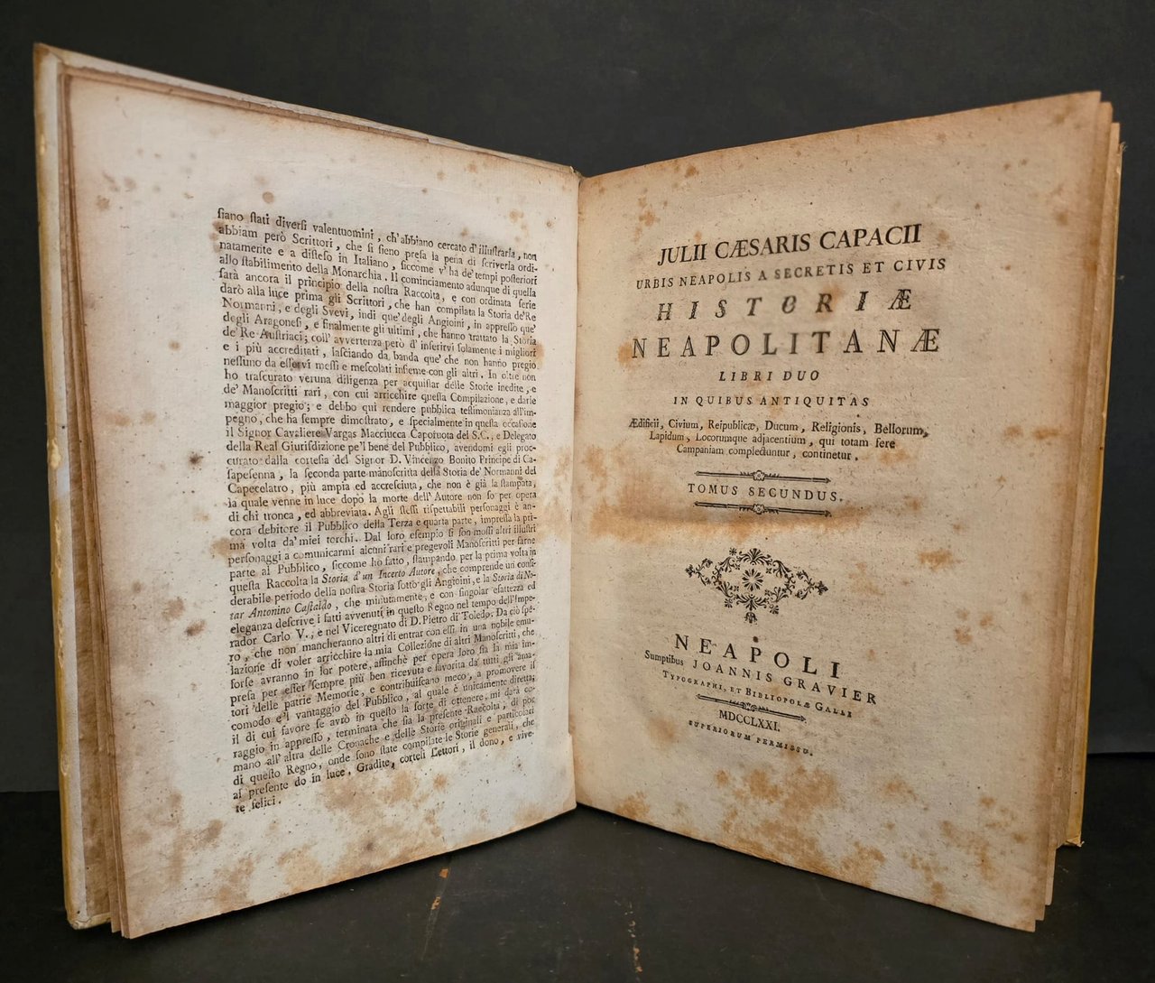 Historiae Napolitanae. Libri duo. | Immagine principale