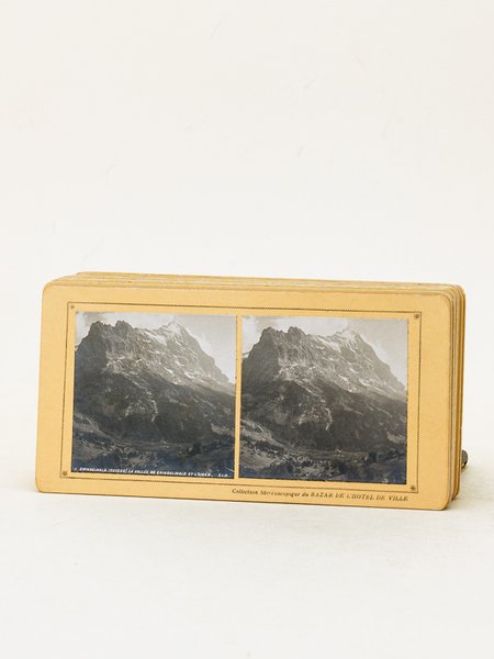 Lot de 24 vues photographiques stéréoscopiques de Suisse : Interlaken, …