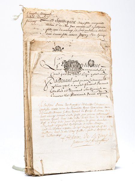 [ Lot de documents anciens, famille de Jaunay à Angers … | Immagine Gallery 1