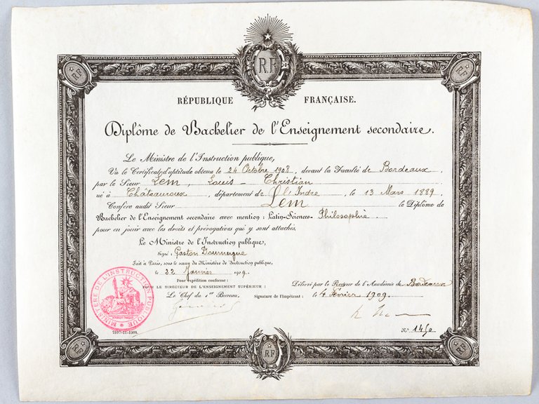 Diplôme de Bachelier de l'Enseignement secondaire. Délivré le 4 Février …