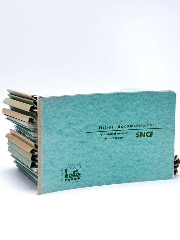 Fiches Documentaires. Le Matériel moteur et remorqué S.N.C.F. [ Lot …