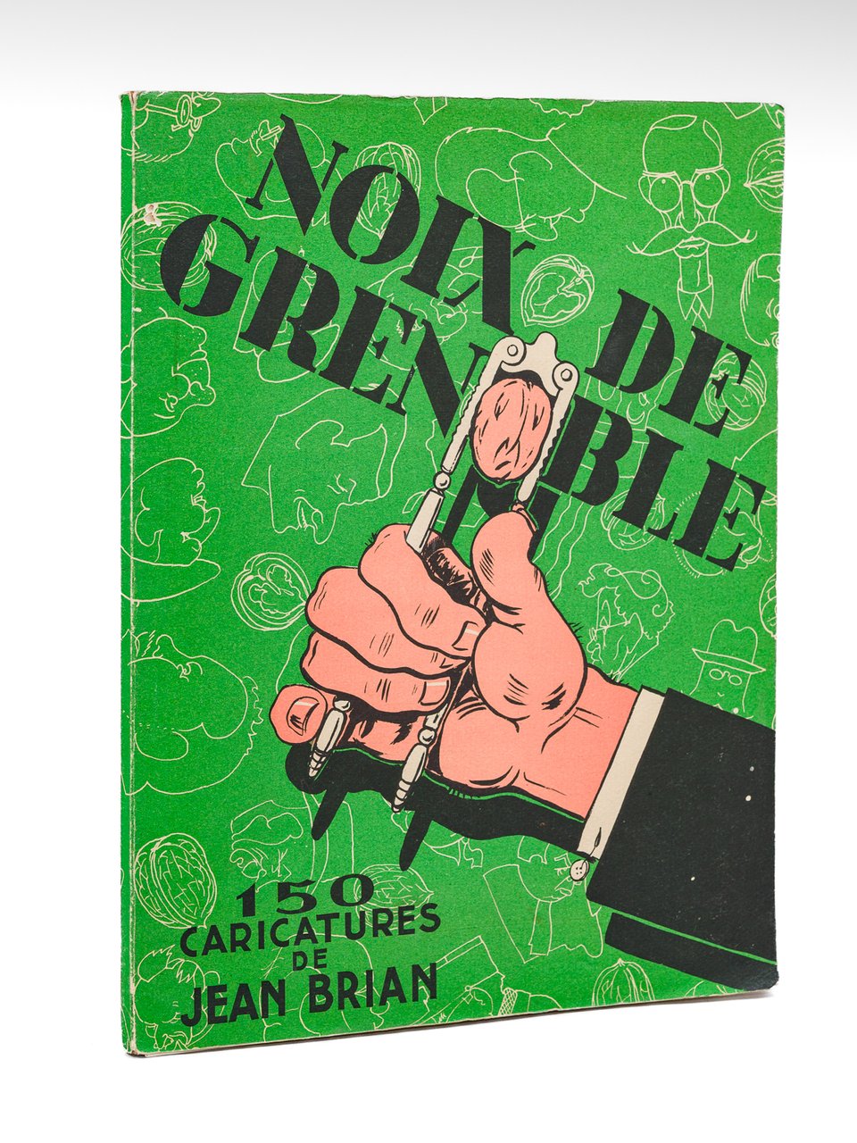 Noix de Grenoble, cueillies par Jean Brian, mises en sac …