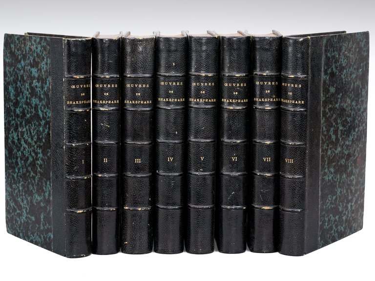 Oeuvres complètes de Shakspeare (8 Tomes - Complet) [ Shakespeare ] Tome I : Vie de Shakspeare. Hamlet. La Tempête. Coriolan; Tome II : Jules César. Cléopâtre. Macbeth. Les Méprises. Beaucoup de bruit pour rien ; Tome III : Timon d'Athènes. Le jour des Rois. Les deux hentilshommes de Vérone. Roméo et Juliette. Le songe d'une nuit d'été. Tout est bien qui finit bien ; Tome IV : Mesure pour Mesure. Othello. Comme il vous plaira. Le conte d'hiver. Troïlus et Cressida ; Tome V : Le Roi Lear. Cymbeline. La méchante femme mise à la raison. Peines d'amour perdues. Périclès ; Tome VI : Le Marchand de Venise. Les joyeuses Bourgeoises de Windsor. Le roi Jean. La Vie et la mort du roi Richard II. Henri IV (1ère partie) ; Tome VII : Henri IV. Henri V.