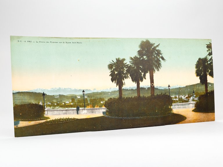 Pau. La Chaîne des Pyrénées vue du Square Saint-Martin (C.C. …