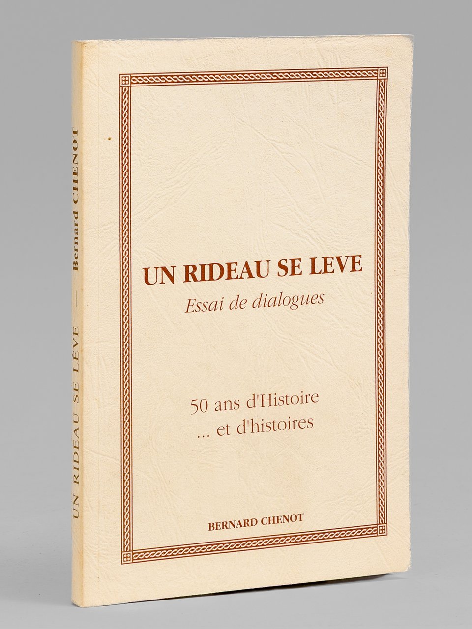 Un rideau se lève. Essai de dialogues. 50 ans d'Histoire … | Immagine principale