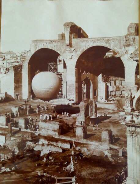Fotografia originale -Rilievi archeologici con pallone franato Roma Basilica di …