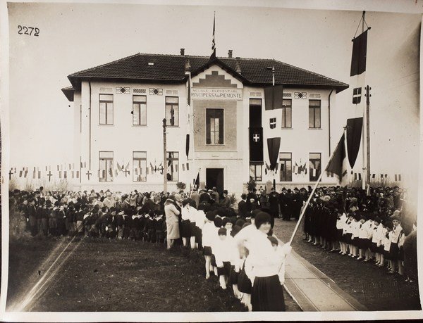 Inaugurazione Scuola elementare Principessa di Piemonte a Scalenghe (TO) 1930