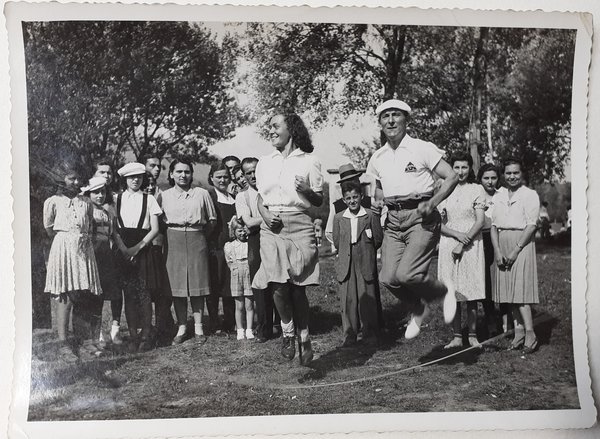 Gita a Bruzolo (Susa) dopo lavoro Leumann 1941