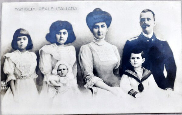 Cartolina fotografica VAT La Famiglia Reale di Vittorio Em.III di …