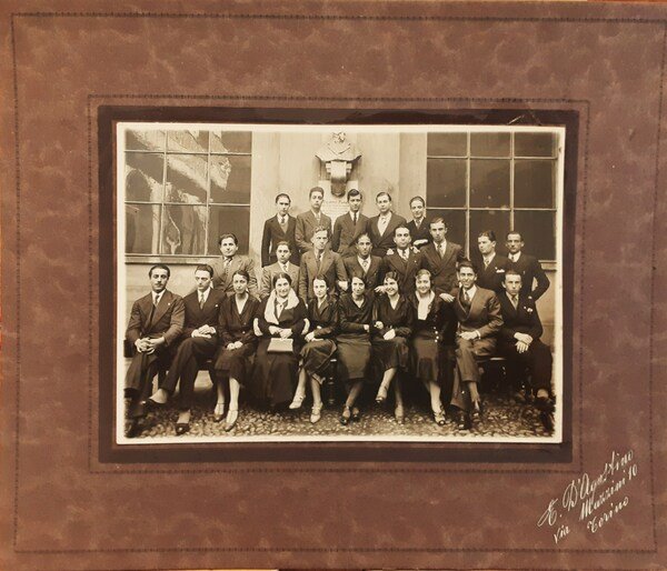 Foto di gruppo 4° B Istituto Sommeiller Torino 1931
