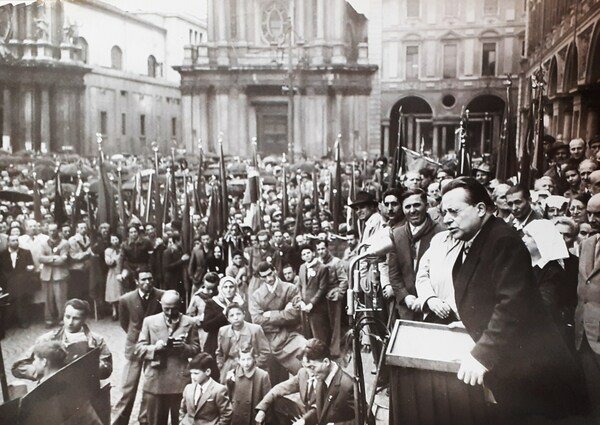 Anniversario della Liberazione Torino Piazza S. Carlo On. Togliatti 1949