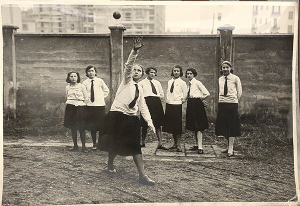 La ginnastica delle Giovani Italiane fotografia originale Milano 1932